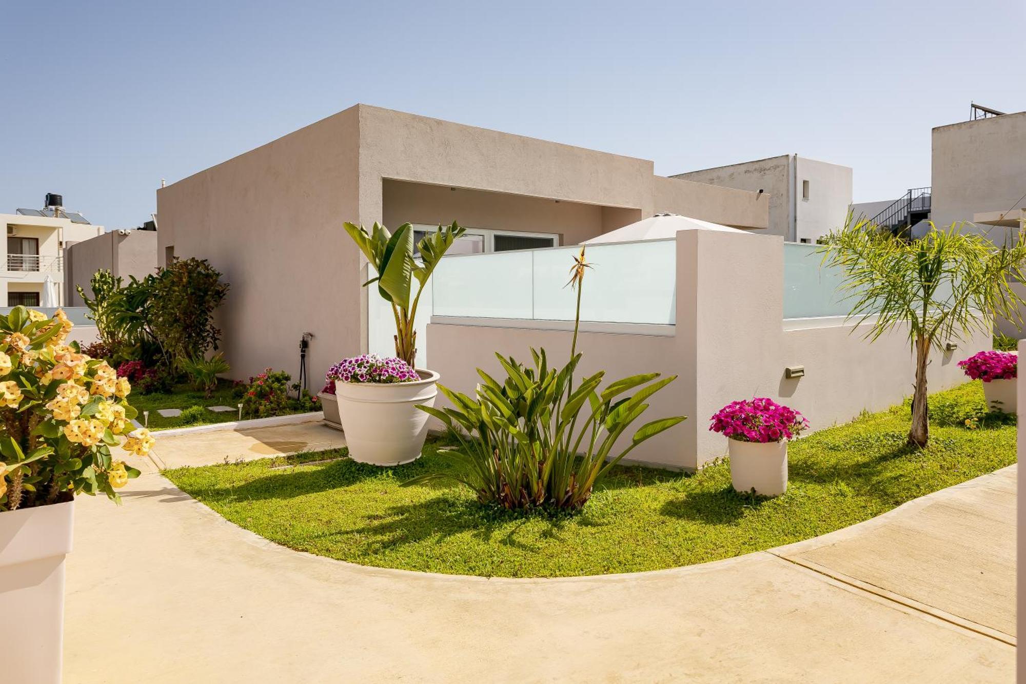 Sarpidon Suites Agia Marina  Exterior photo